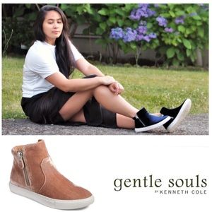 Gentle Souls by Kenneth Cole Carole velvet sneaker